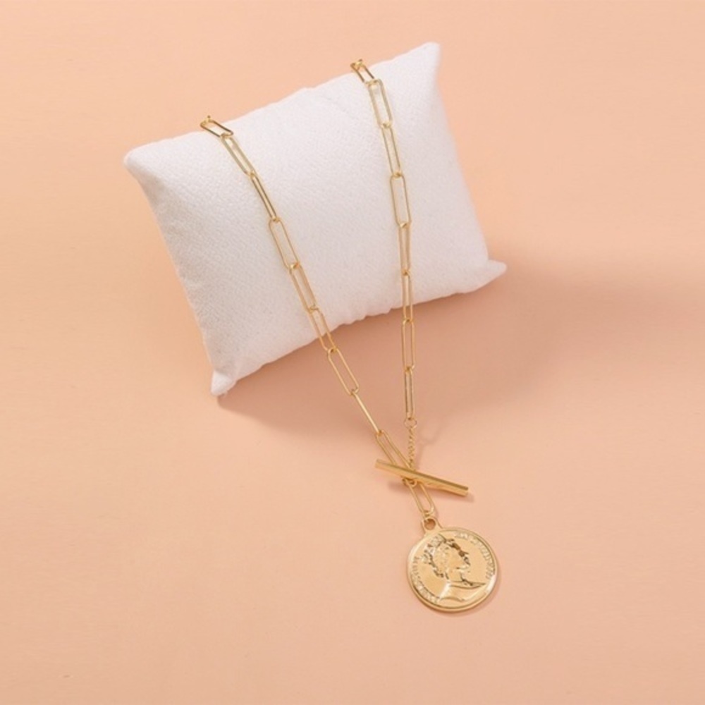 3/$30 💛 Coin Paperclip Chain - Picture 4 of 5